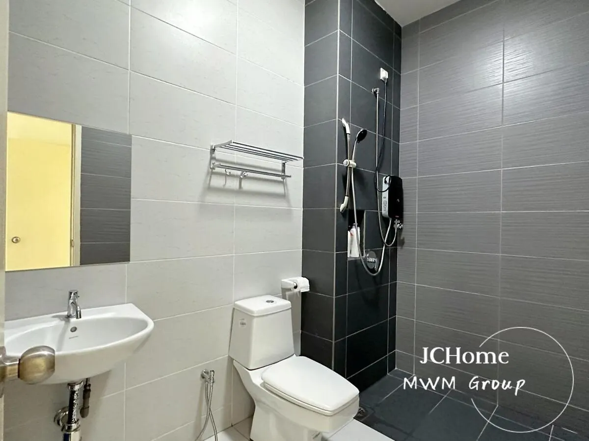 Impian Senibong Family Suites 2Min To Permas Golf Club By Mwm Johor Bahru 0*,